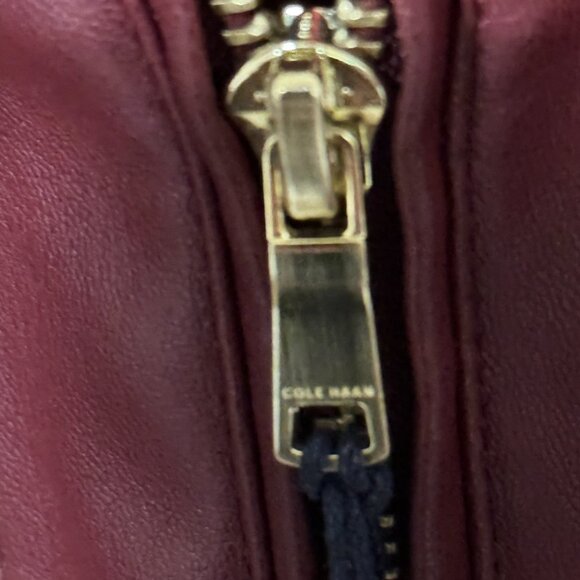 Beautiful Leather-look Jacket - perfect for the fall weather - Picture 6 of 13